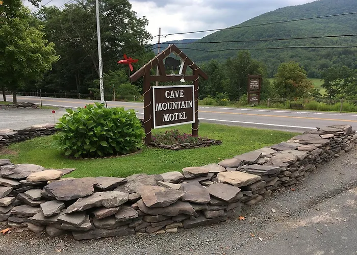 Cave Mountain Motel
